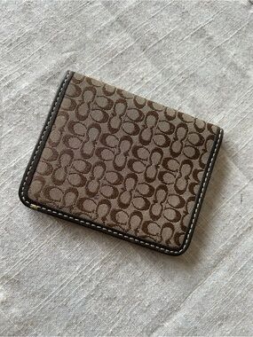 Coach Signature Pattern Brown Canvas Card Wallet